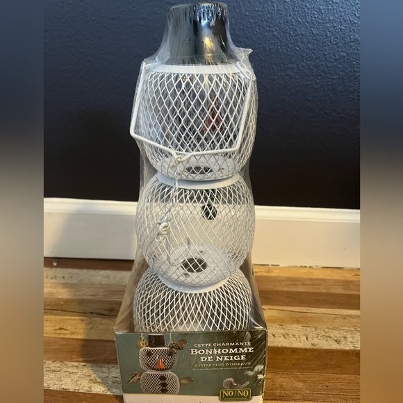 Snowman bird feeder - Picture 3 of 3